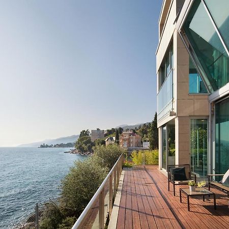 אופטיה Villa Arentz Residence - Front Sea Apartments מראה חיצוני תמונה