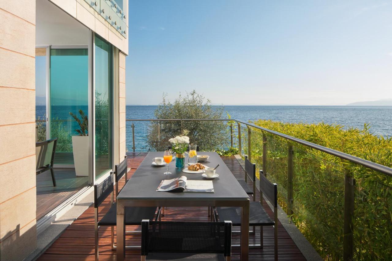 אופטיה Villa Arentz Residence - Front Sea Apartments מראה חיצוני תמונה
