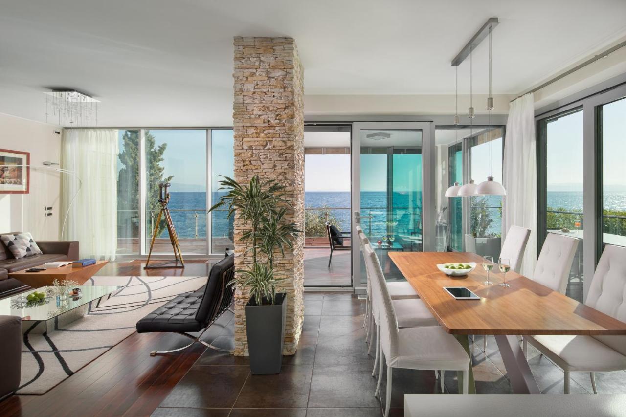 אופטיה Villa Arentz Residence - Front Sea Apartments מראה חיצוני תמונה