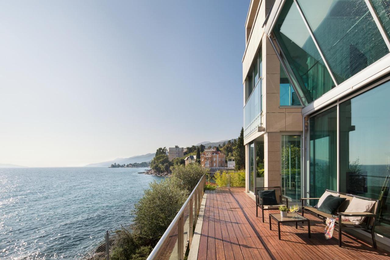 אופטיה Villa Arentz Residence - Front Sea Apartments מראה חיצוני תמונה